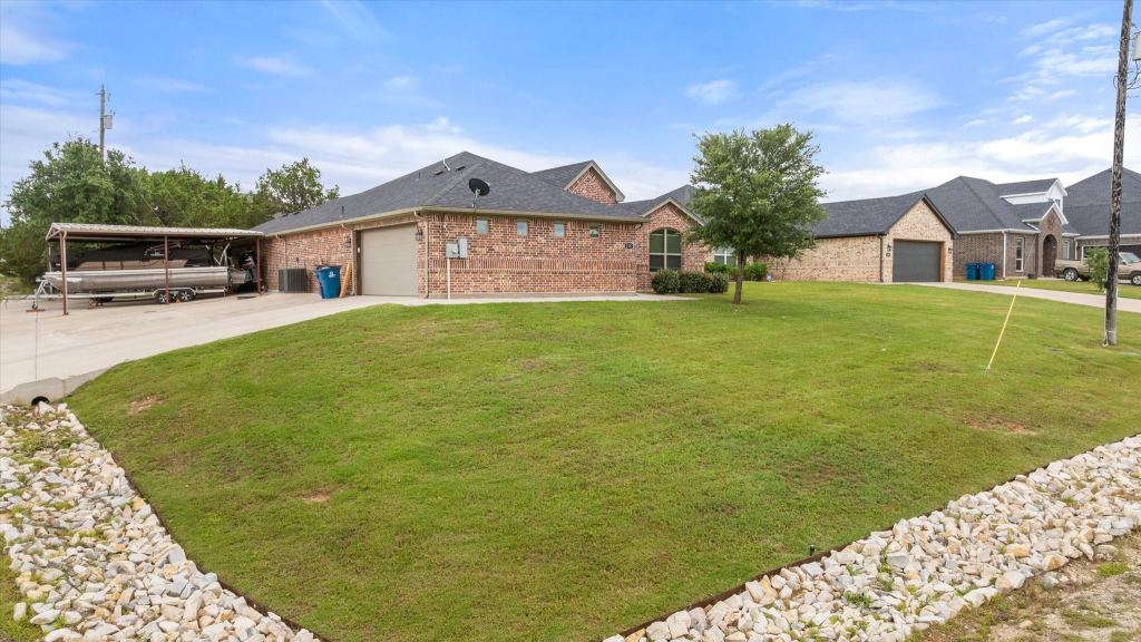 2507 Santiago Drive, Granbury, TX 76048 — photo 1