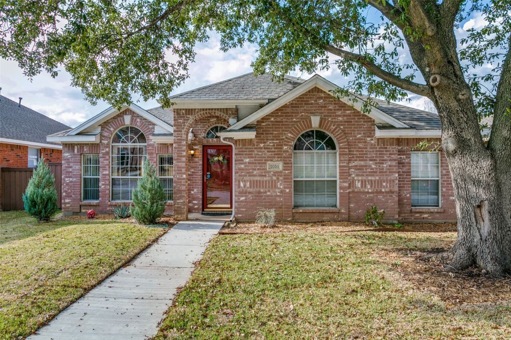 1051 Summit Park, Lewisville, TX 75077 — photo 1