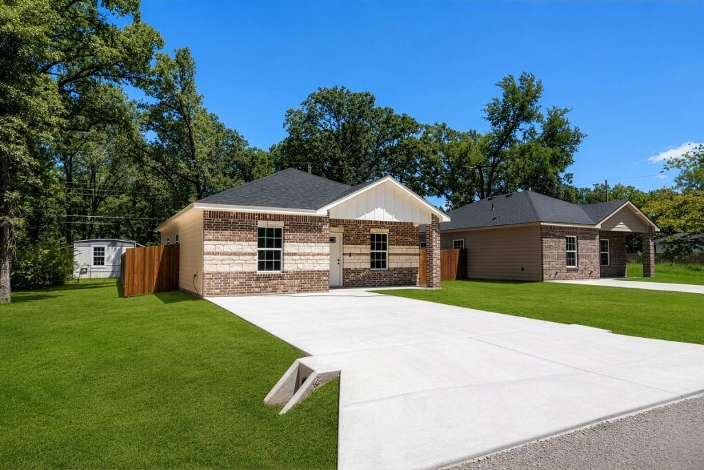 108 Navajo Drive, Mabank, TX 75156 — photo 1