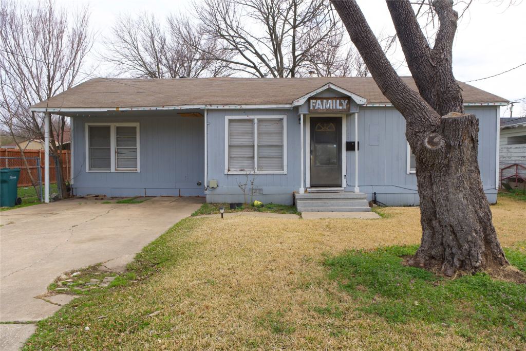 1429 S Elm, Sherman, TX 75090 — photo 1
