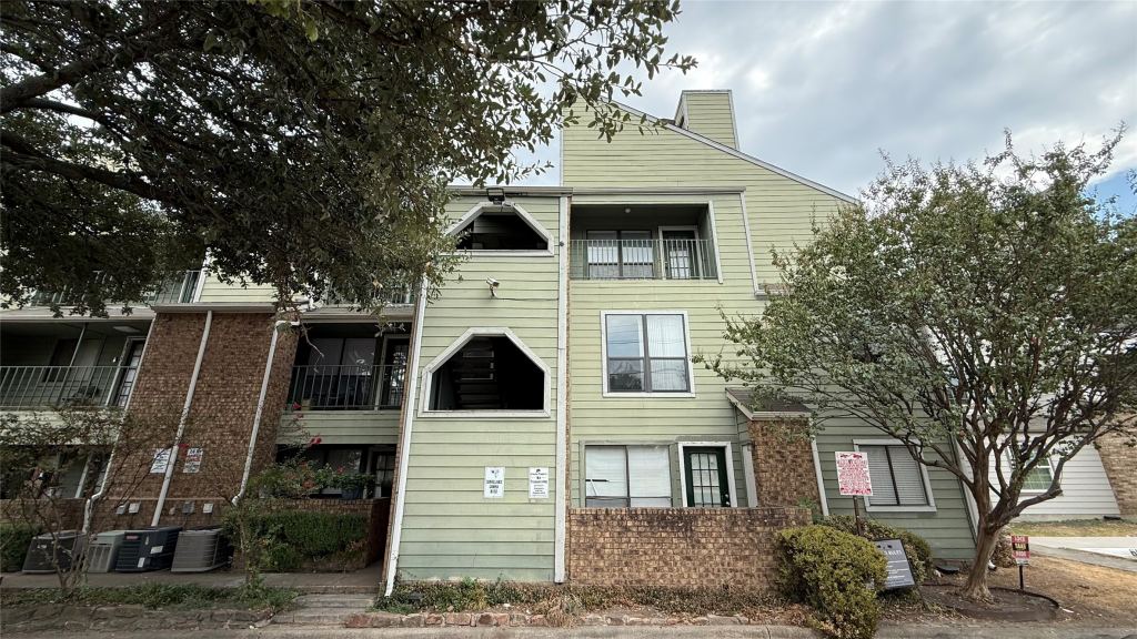 6108 Abrams Road 125, Dallas, TX 75231 — photo 1