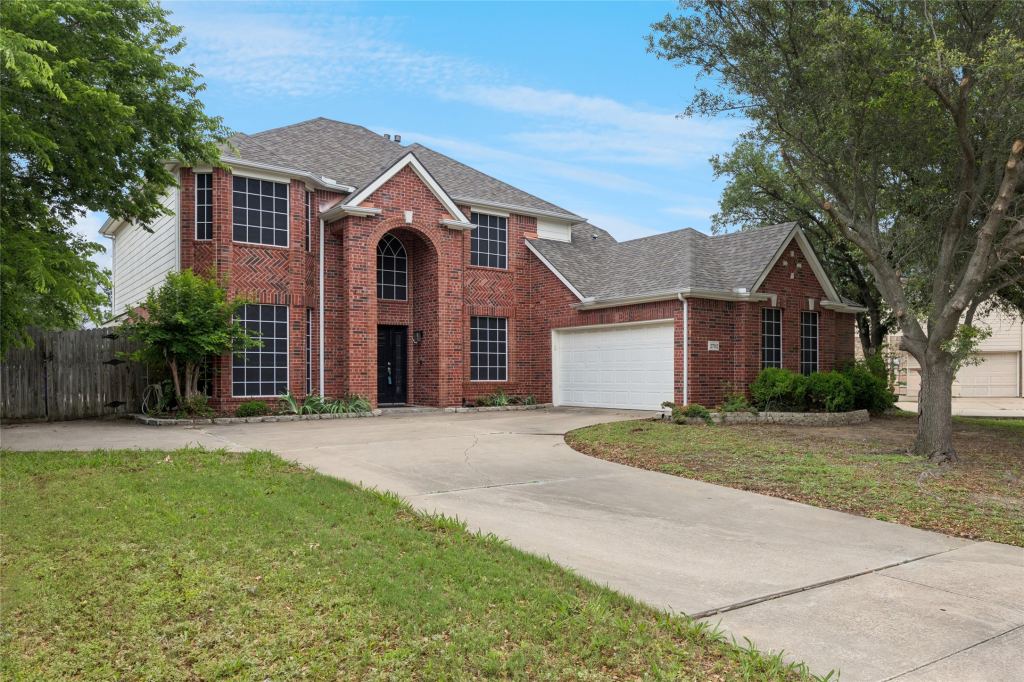 2702 Saint Charles Drive, Mansfield, TX 76063 — photo 1