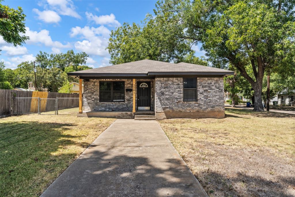 2201 Ethel Avenue, Waco, TX 76707 — photo 1