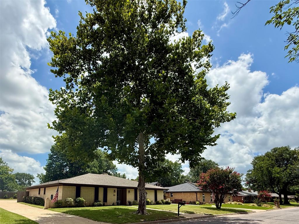 3005 Anthony Drive, Sherman, TX 75092 — photo 1