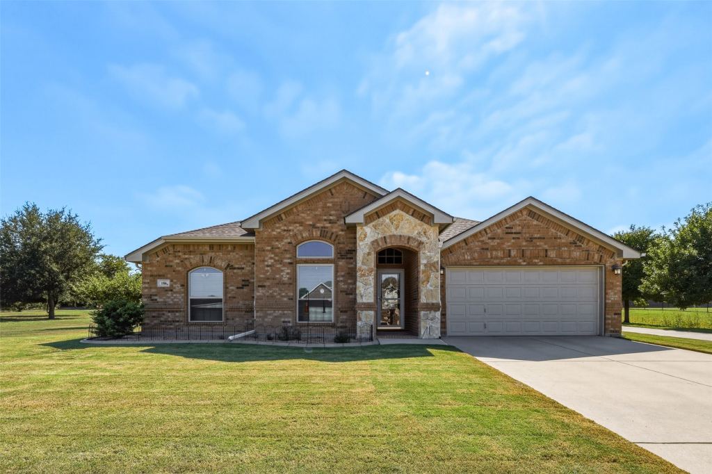156 Creekwood Ranch Road, Azle, TX 76020 — photo 1