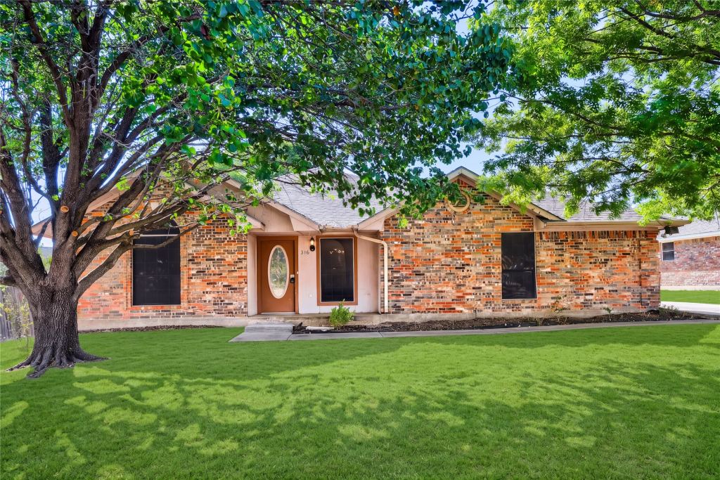 316 Peachtree Lane, Princeton, TX 75407 — photo 1