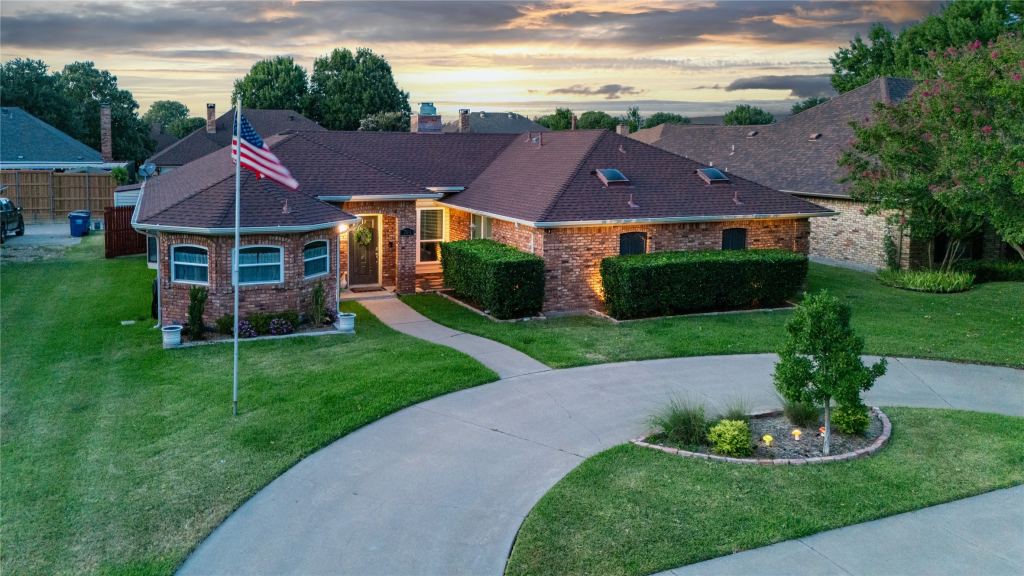 703 Willow Brook Drive, Allen, TX 75002 — photo 1