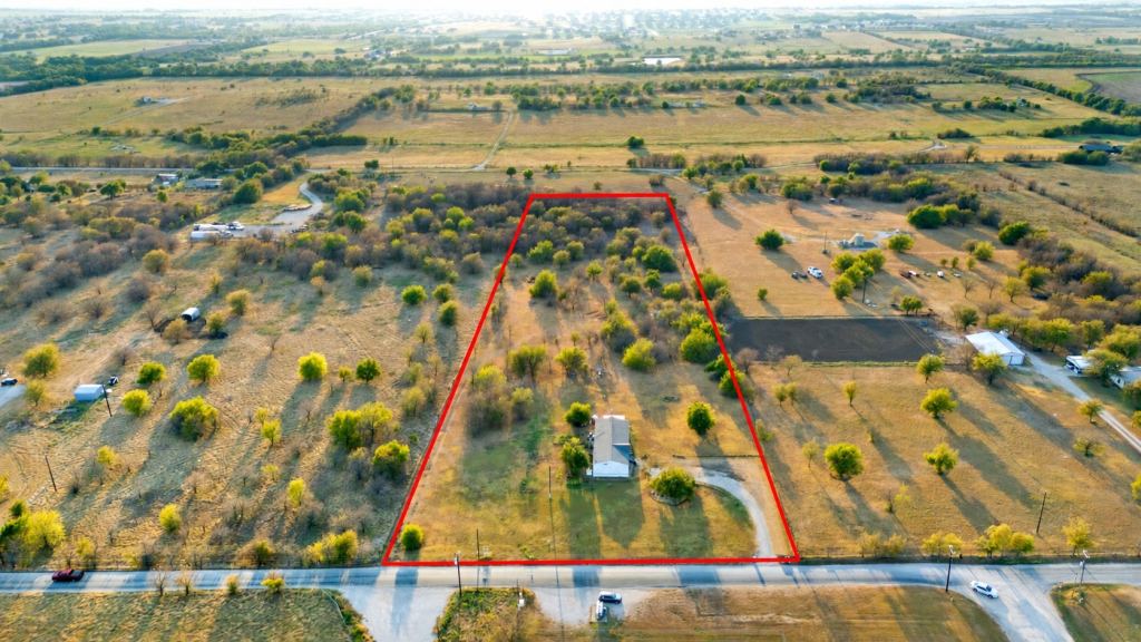 549 County Road 4733, Rhome, TX 76078 — photo 1