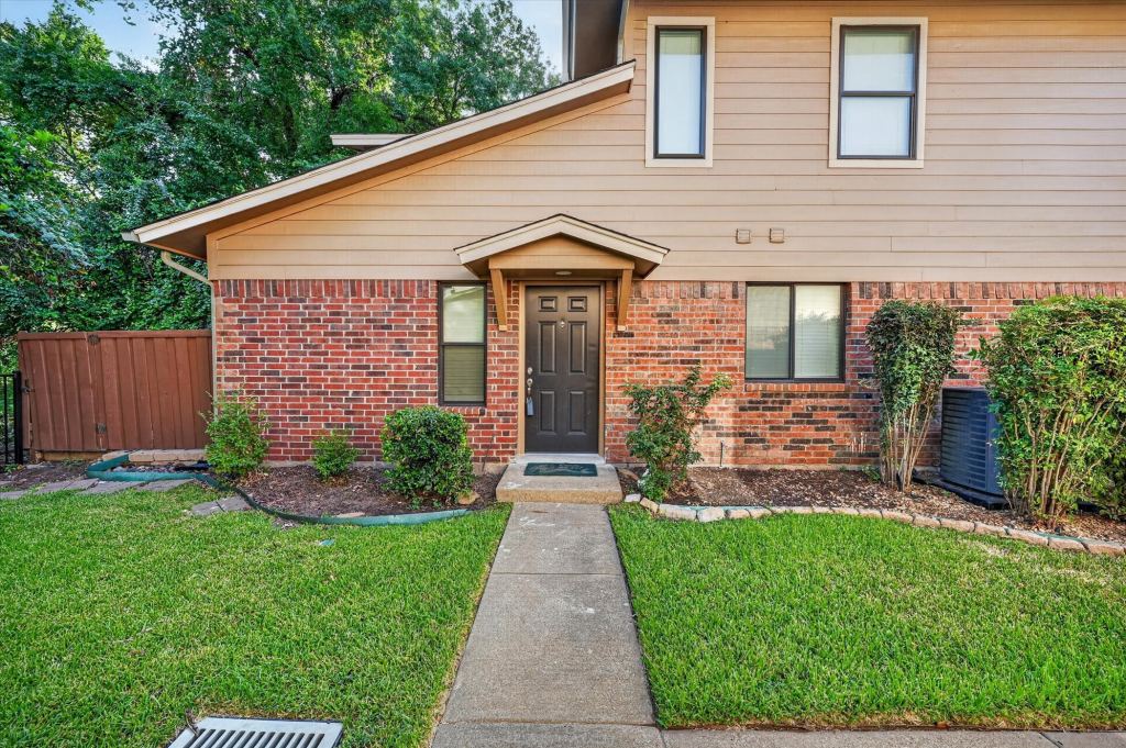 5662 Cedar Creek Drive