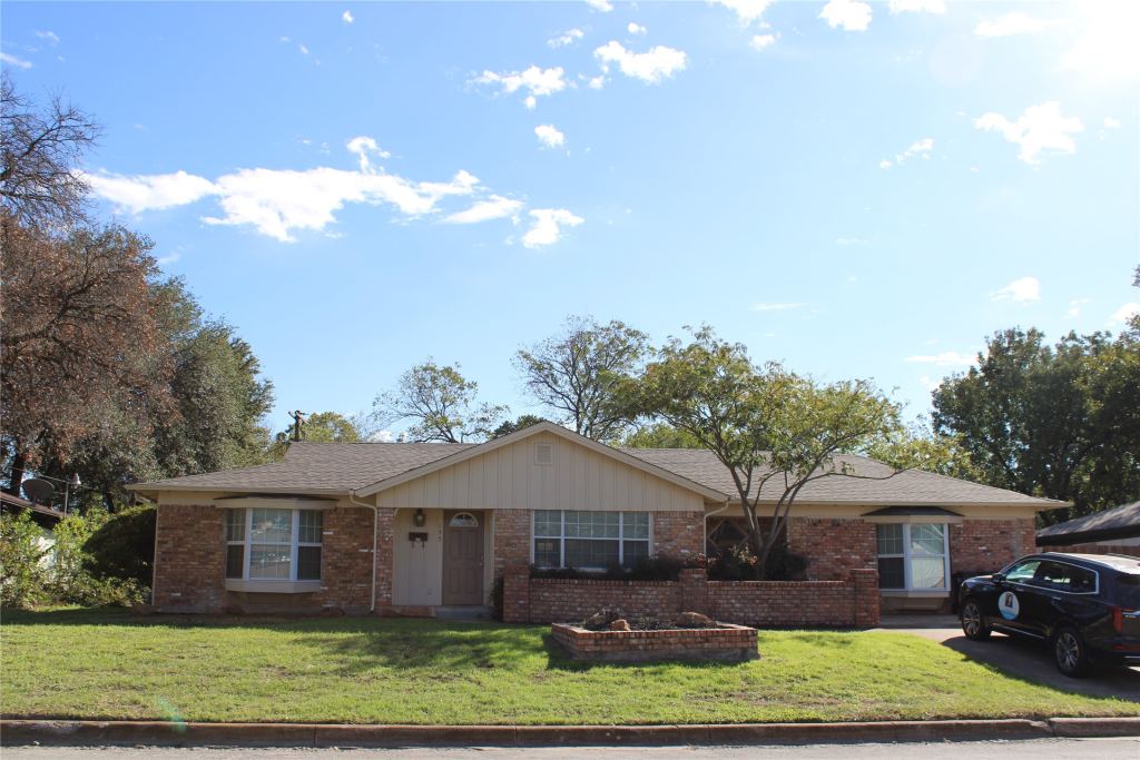 155 Sheffield Drive, Fort Worth, TX 76134 — photo 1