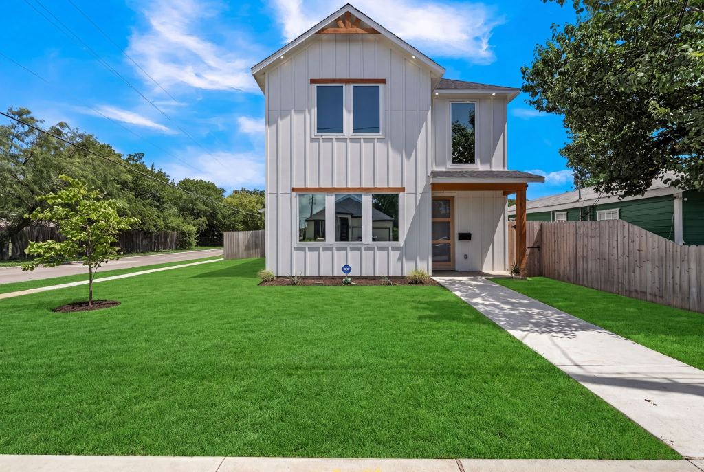 3639 Pueblo Street, Dallas, TX 75212 — photo 1