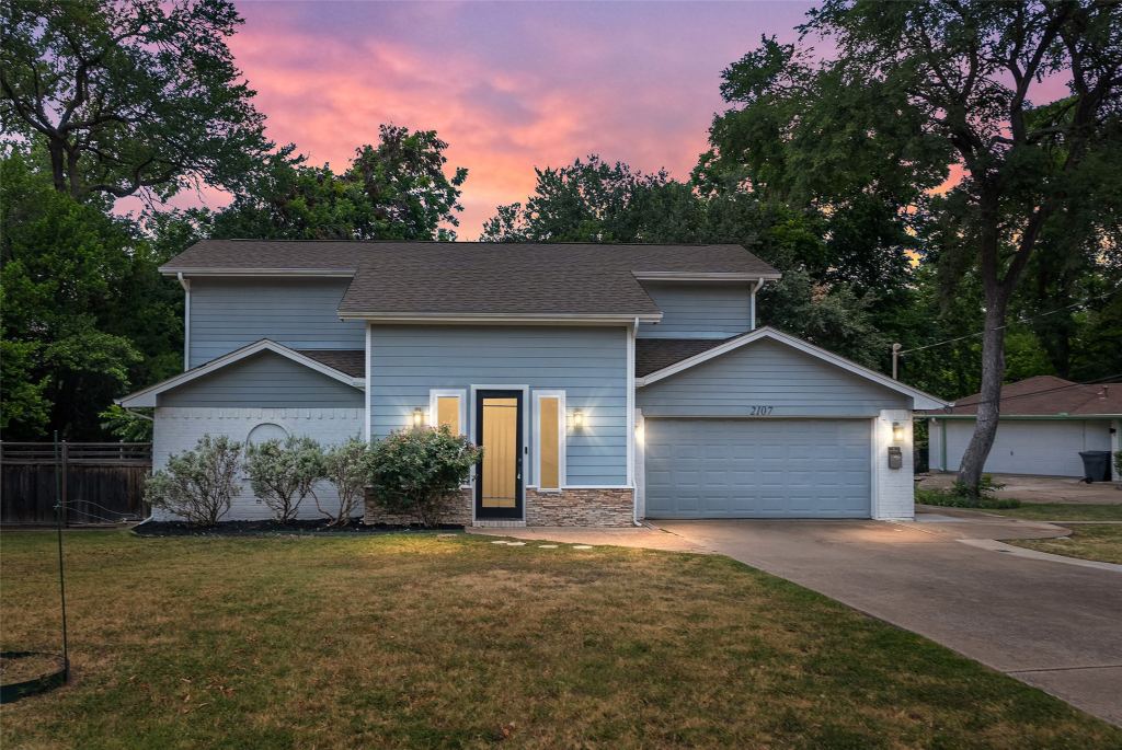 2107 Elmwood Boulevard, Dallas, TX 75224 — photo 1