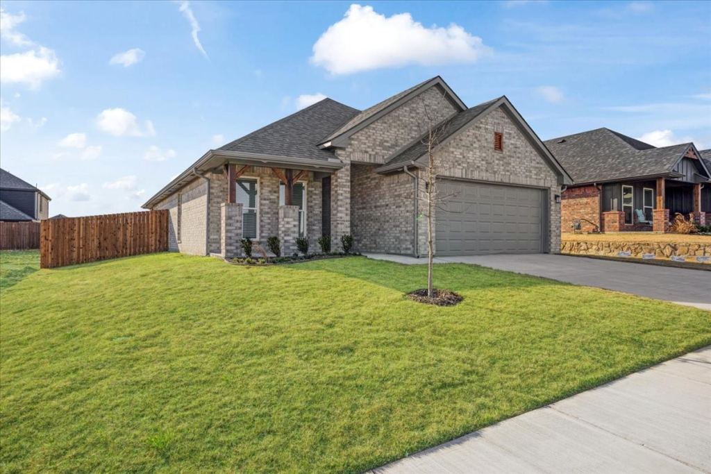 4300 Hummingbird Drive, Sherman, TX 75092 — photo 1
