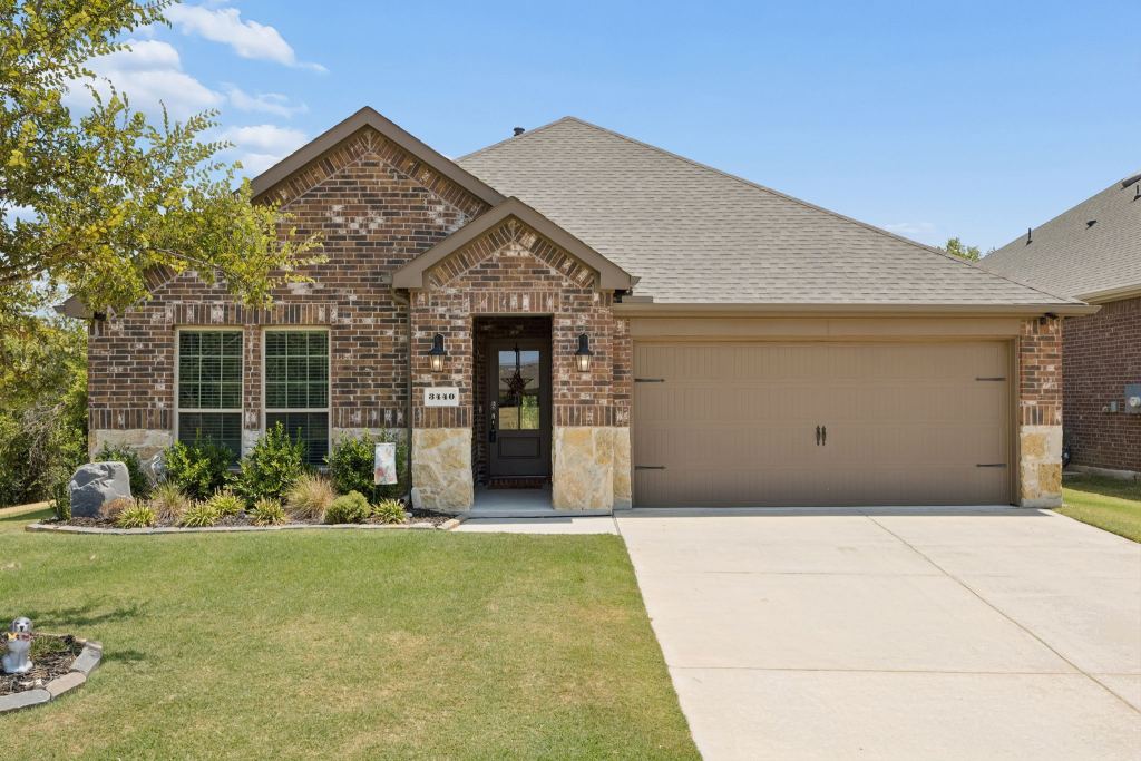 3440 Brady Starr Drive, Aubrey, TX 76227 — photo 1