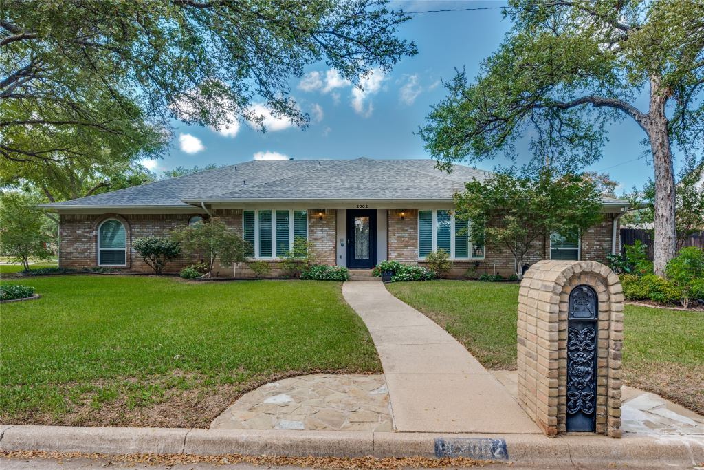 2002 Elmhurst Drive