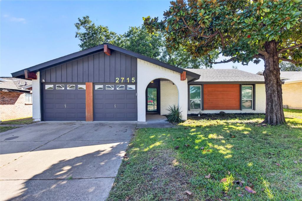 2715 Barrington Place