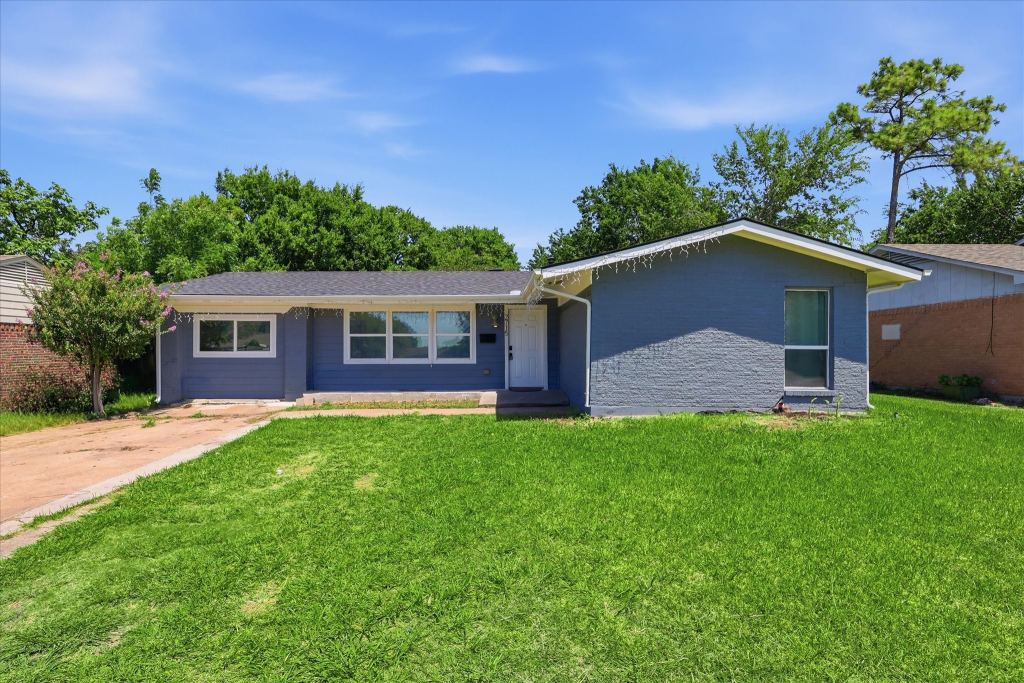 2715 Cary Drive, Mesquite, TX 75150 — photo 1