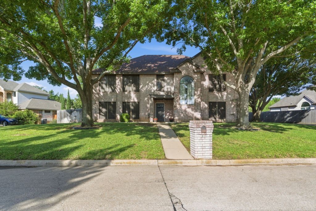 1936 Spinnaker Lane, Azle, TX 76020 — photo 1