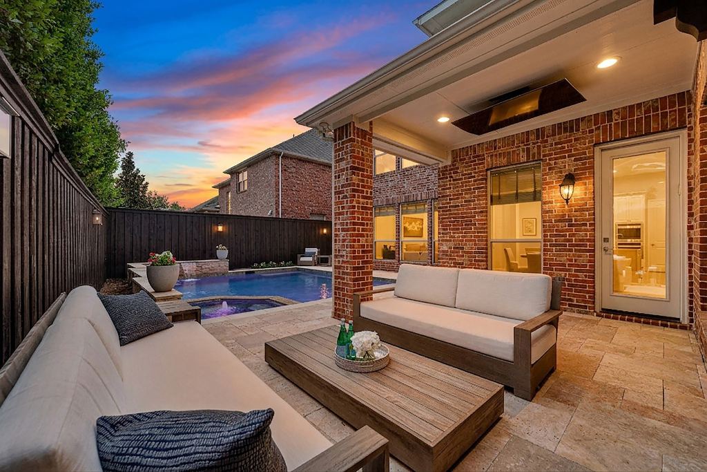 2704 MENDOCINO Circle, Plano, TX 75093 — photo 1