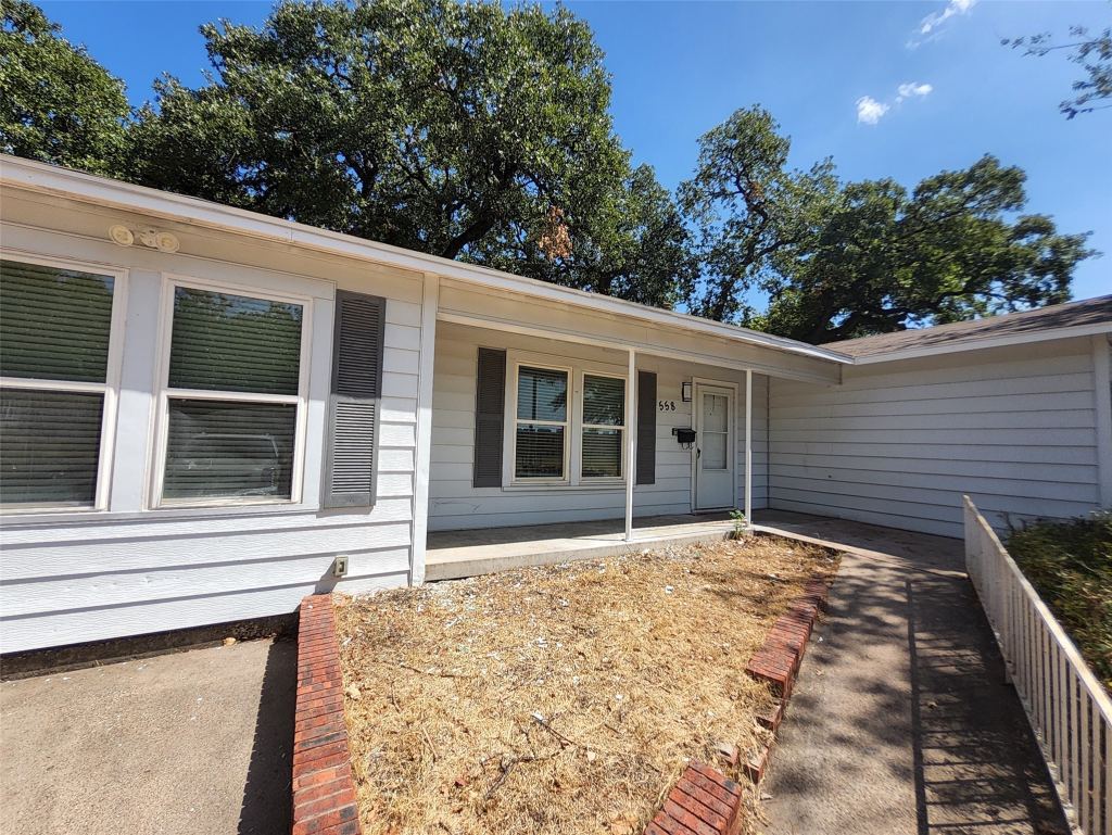 558 Harrison Lane, Hurst, TX 76053 — photo 1