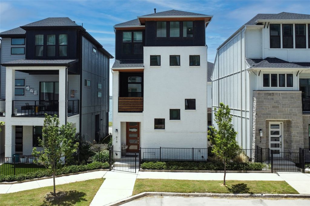 510 Winners Circle, Rowlett, TX 75088 — photo 1