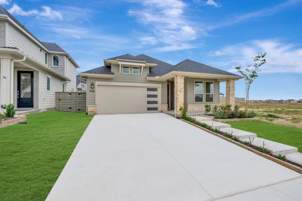 11736 Edgewood Drive, Justin, TX 76247 — photo 1