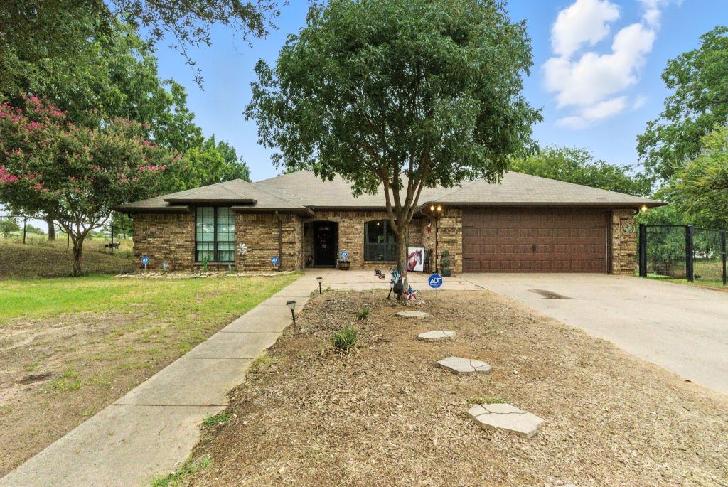 622 Harmony Circle, Weatherford, TX 76087 — photo 1