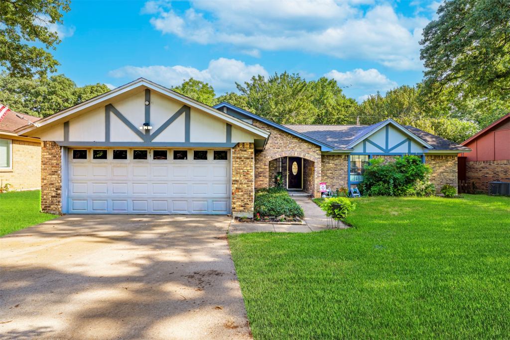 5903 Pleasant Wood Trail, Arlington, TX 76016 — photo 1