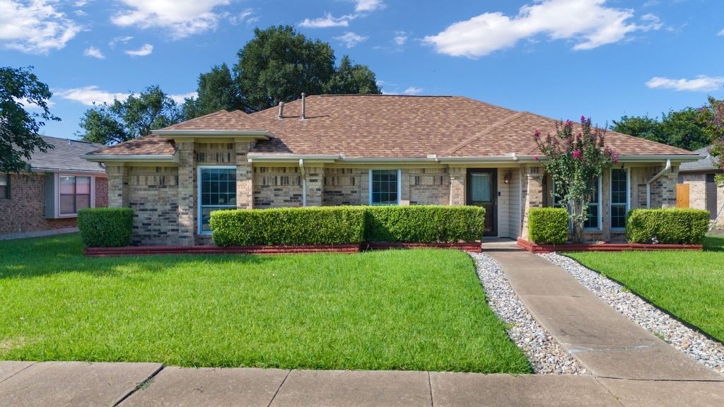 1810 Tiburon Bend, Lewisville, TX 75067 — photo 1