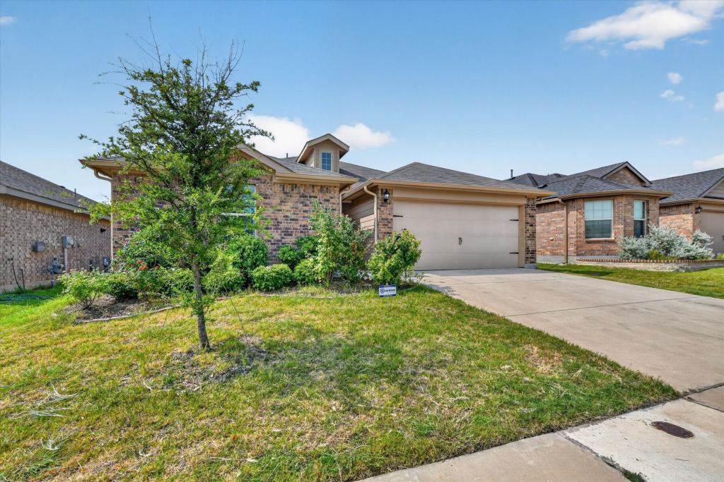 9745 Mint Hill Drive, Fort Worth, TX 76108 — photo 1