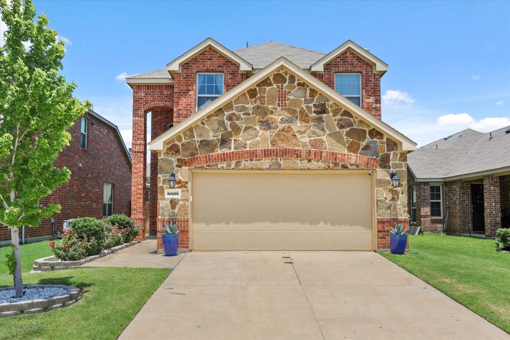 8805 Deadwood Lane, Aubrey, TX 76227 — photo 1