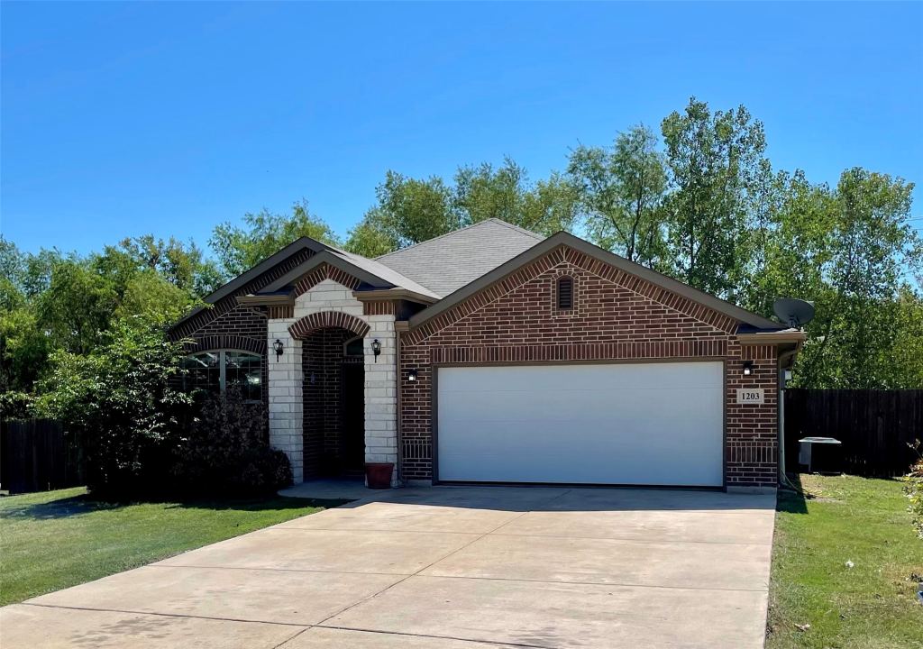 1203 Bronner Drive, Princeton, TX 75407 — photo 1