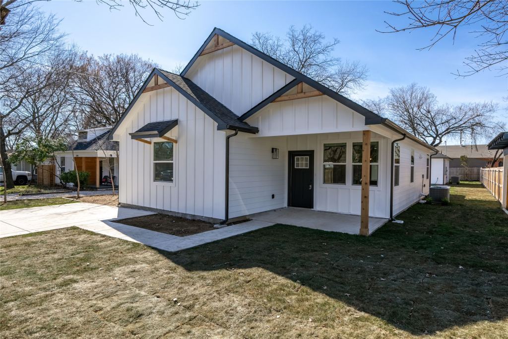 2231 Denison Street, Denton, TX 76201 — photo 1