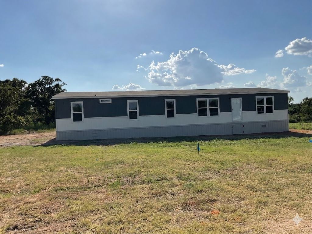 137 Firefly Drive, Springtown, TX 76082 — photo 1