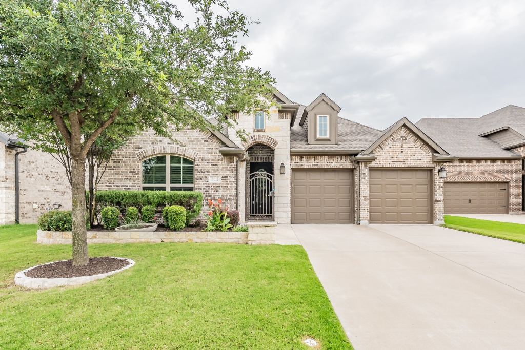 612 Rawlins Lane, Fort Worth, TX 76131 — photo 1