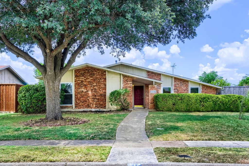 815 Fleming Trail