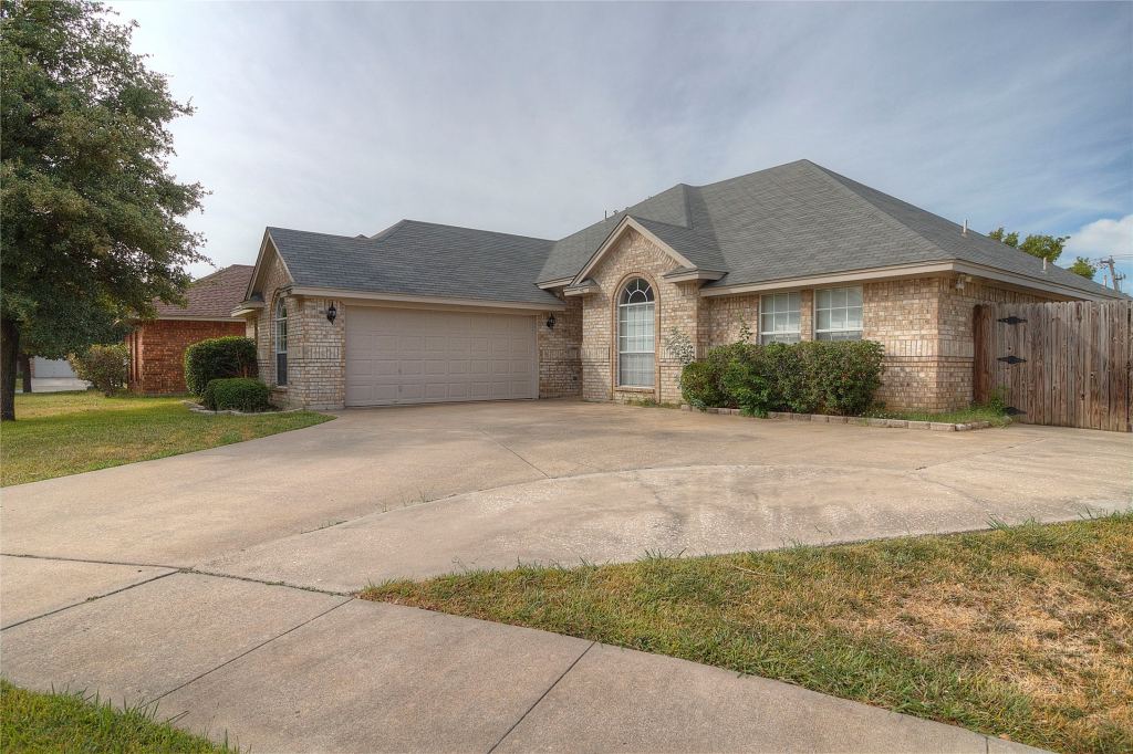 7655 Cypress Court, North Richland Hills, TX 76182 — photo 1