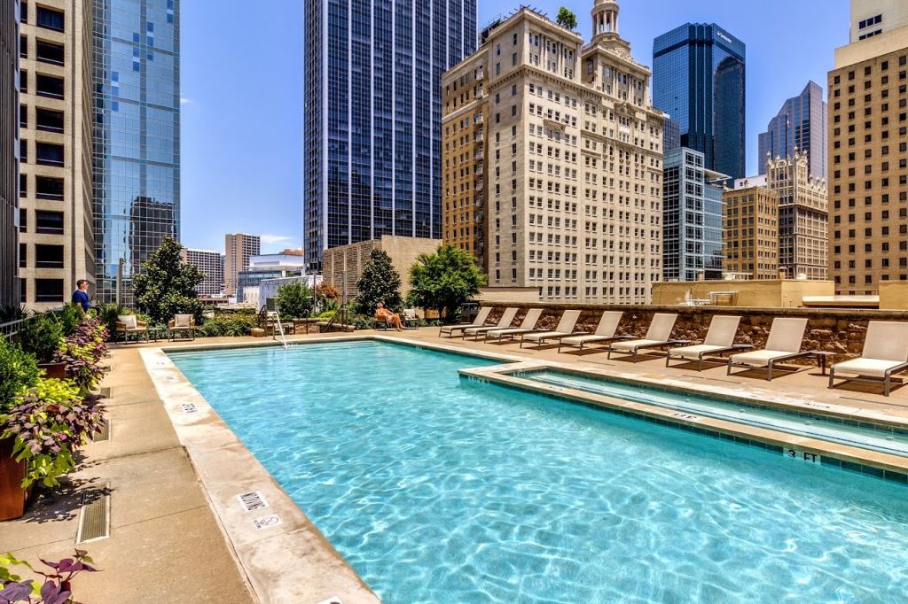 1200 Main Street 804
