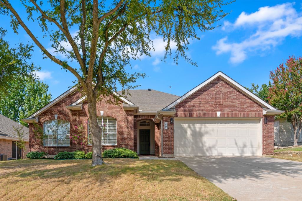 2809 Hollow Ridge Drive, Denton, TX 76210 — photo 1