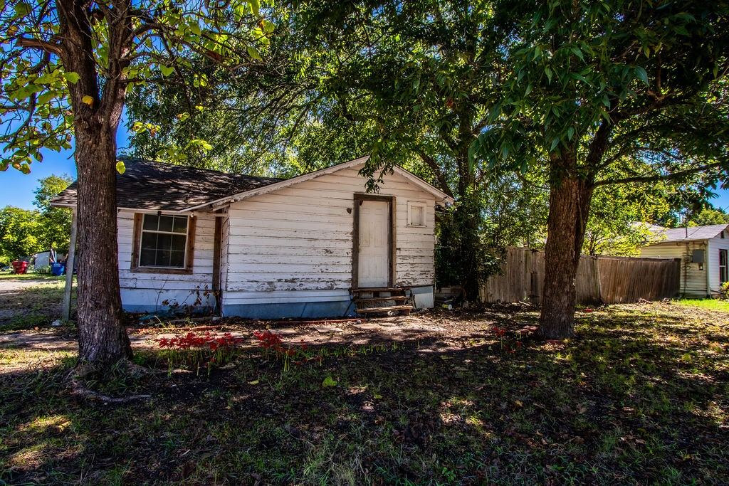 817 S Main Street, Farmersville, TX 75442 — photo 1