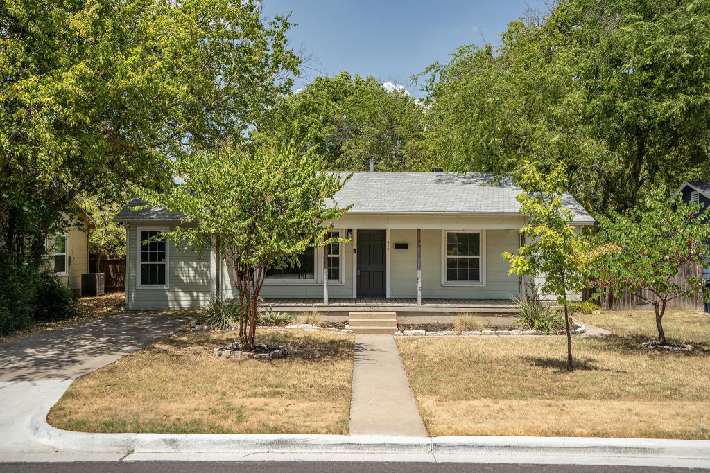 714 Cordell Street, Denton, TX 76201 — photo 1