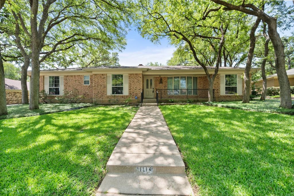 1104 Arlena Drive, Arlington, TX 76012 — photo 1