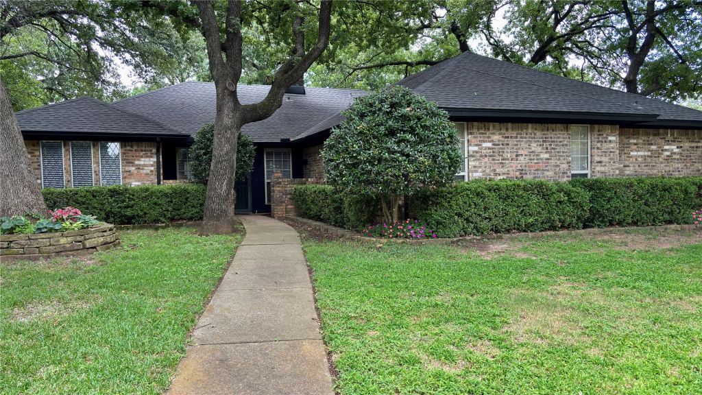 500 Sunlight Court, Arlington, TX 76006 — photo 1