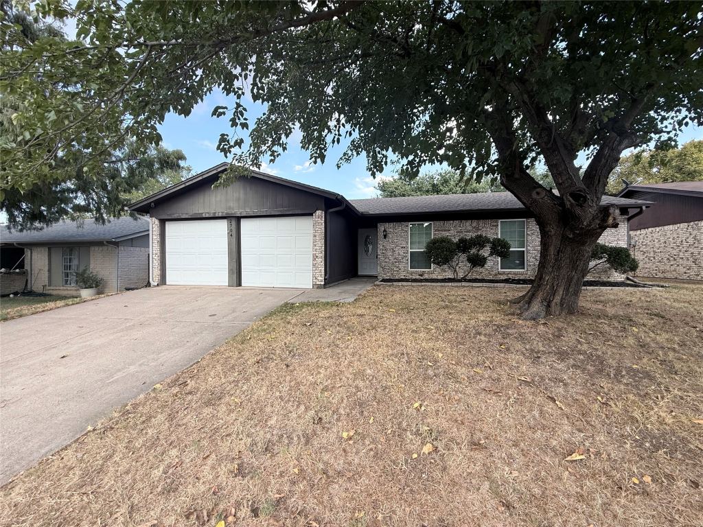 2704 Springlake Court, Irving, TX 75060 — photo 1