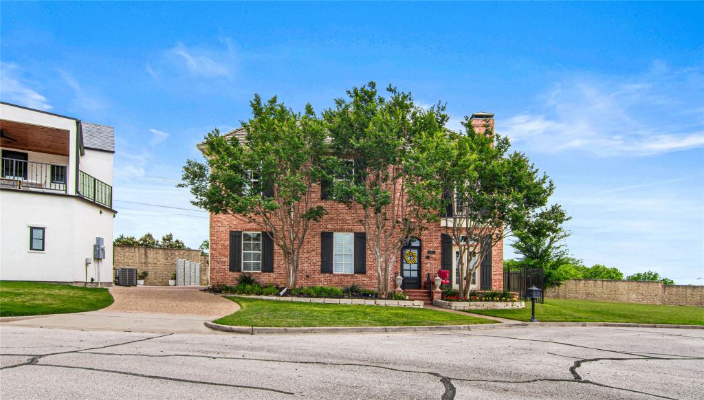 40 Enclave Court, Waco, TX 76708 — photo 1