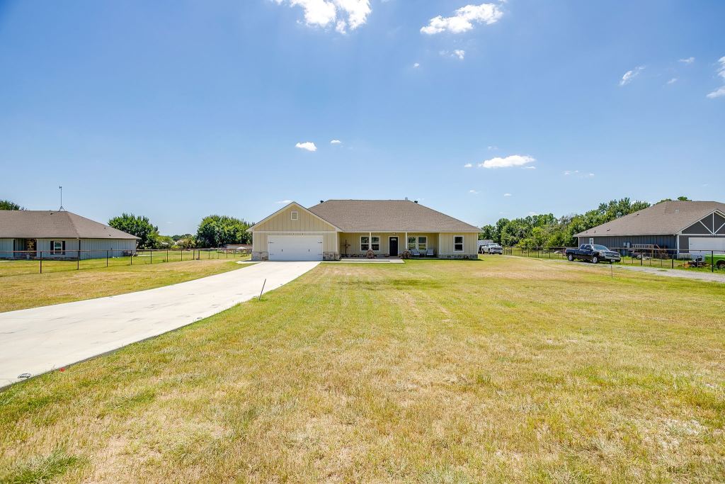 4930 Midway Road, Weatherford, TX 76085 — photo 1
