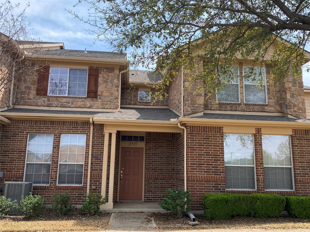 2719 Olympic Park Drive, Grand Prairie, TX 75050 — photo 1
