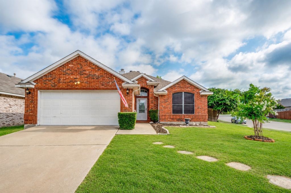 9300 Chesapeake Lane, McKinney, TX 75071 — photo 1