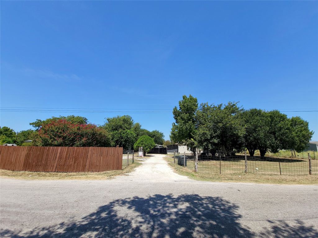 11309 County Road 510, Venus, TX 76084 — photo 1