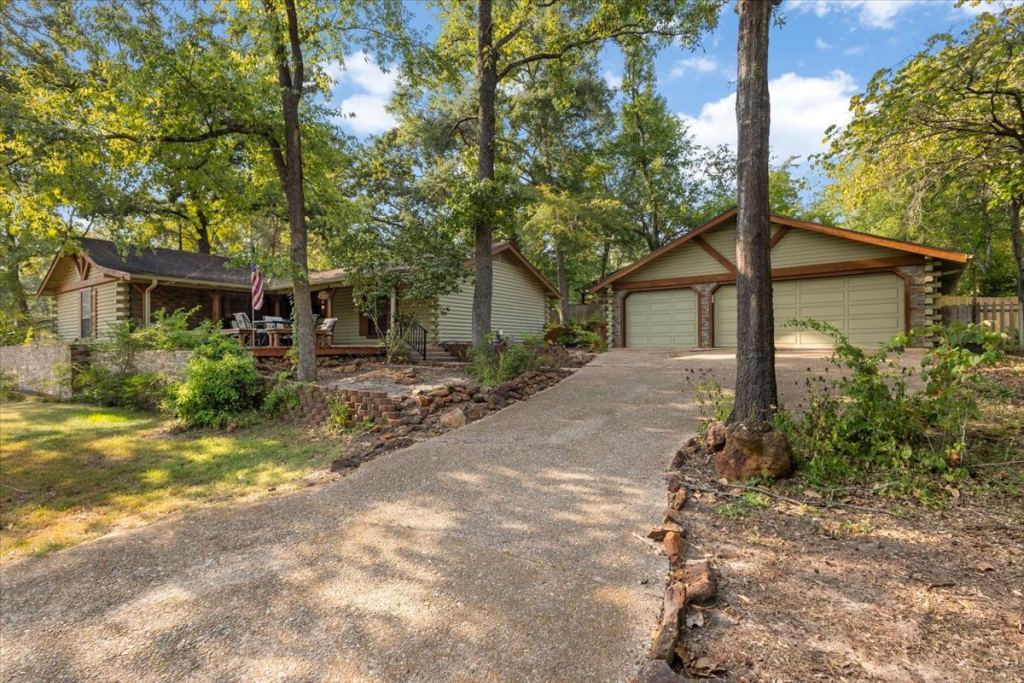 1603 Pineview Lane, Hideaway, TX 75771 — photo 1